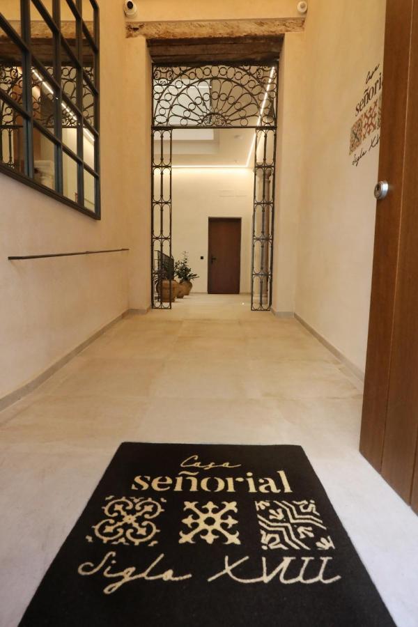 Aparthotel Casa Senorial Del Siglo XVIII Sevilla Exteriér fotografie