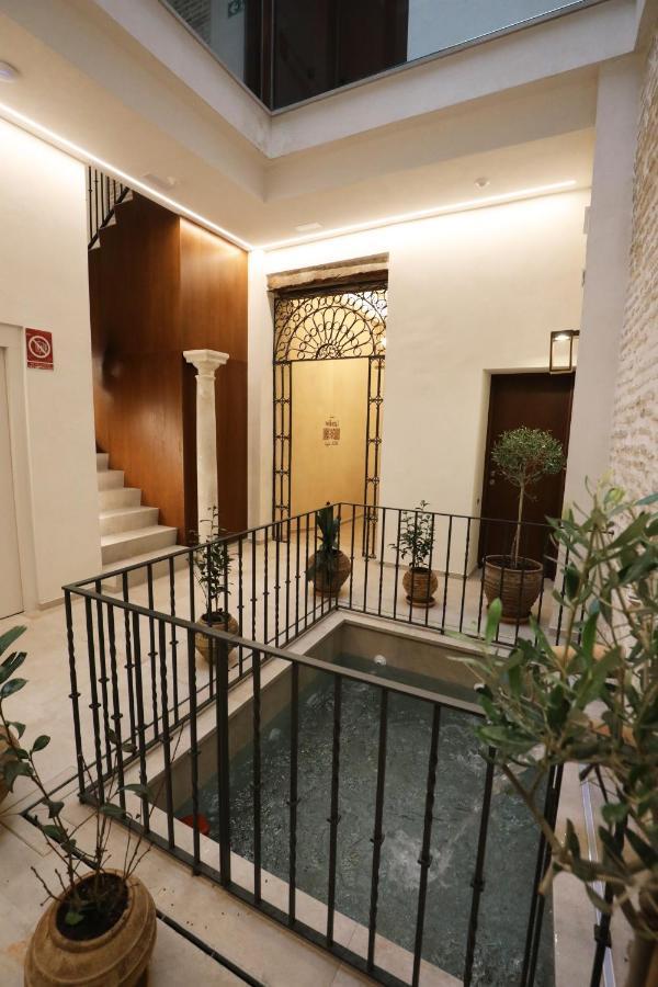 Aparthotel Casa Senorial Del Siglo XVIII Sevilla Exteriér fotografie